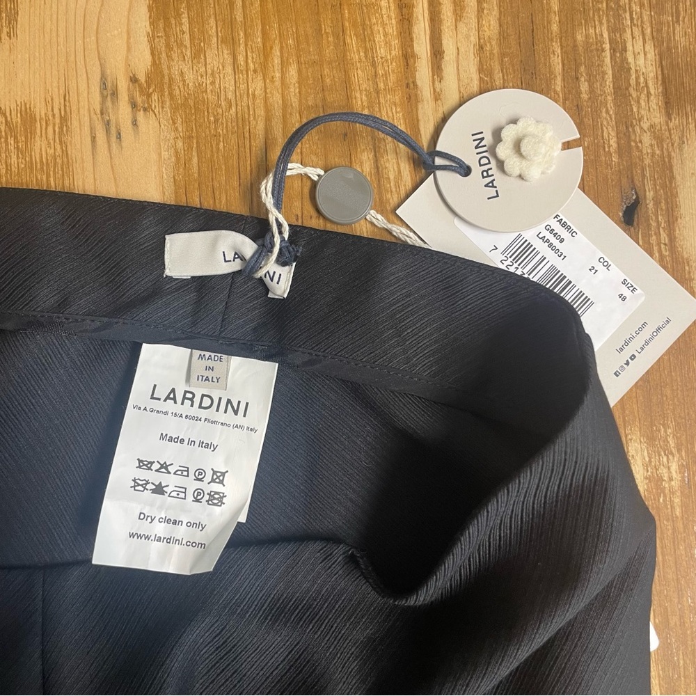 Lardini Black Tailored wool pencil skirt size 48 made in Italy